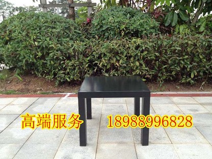 黑色方形茶几